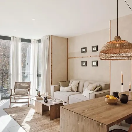 Nivar - 2 Bedrooms In Eixample Esquerra ברצלונה